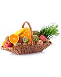 фруктовая корзина с ананасом и бананами. Румыния